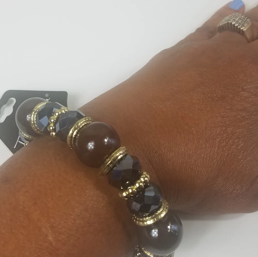 NWT, Taramanda, Brown/Blue stone stretch bracelet